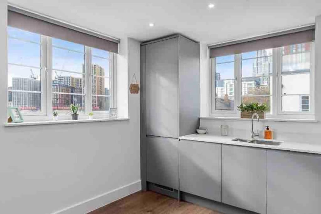 דירות Cozy Flat Near London Eye/ Victoria / Vauxhall מראה חיצוני תמונה