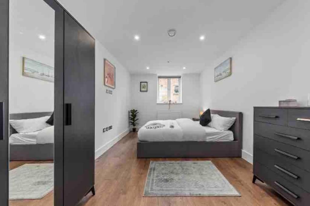 דירות Cozy Flat Near London Eye/ Victoria / Vauxhall מראה חיצוני תמונה