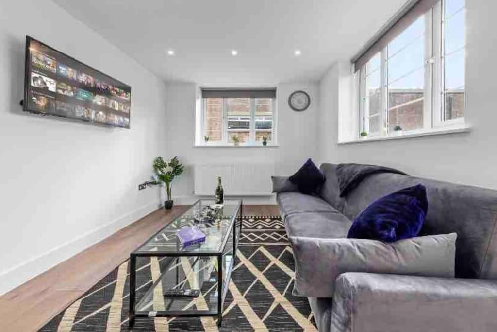 דירות Cozy Flat Near London Eye/ Victoria / Vauxhall מראה חיצוני תמונה