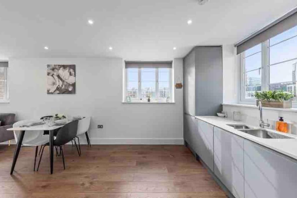 דירות Cozy Flat Near London Eye/ Victoria / Vauxhall מראה חיצוני תמונה