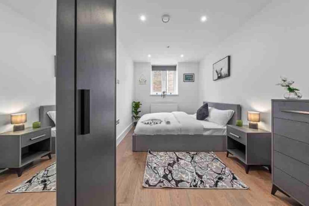 דירות Cozy Flat Near London Eye/ Victoria / Vauxhall מראה חיצוני תמונה