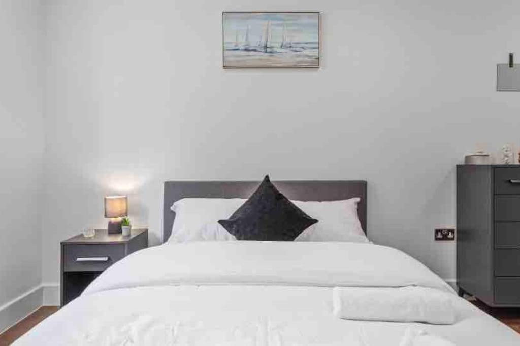 דירות Cozy Flat Near London Eye/ Victoria / Vauxhall מראה חיצוני תמונה
