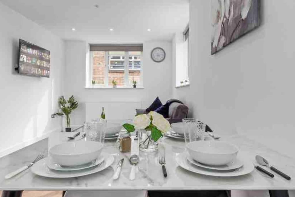 דירות Cozy Flat Near London Eye/ Victoria / Vauxhall מראה חיצוני תמונה