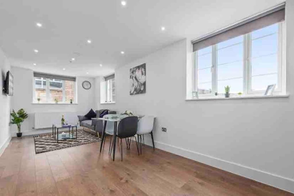 דירות Cozy Flat Near London Eye/ Victoria / Vauxhall מראה חיצוני תמונה